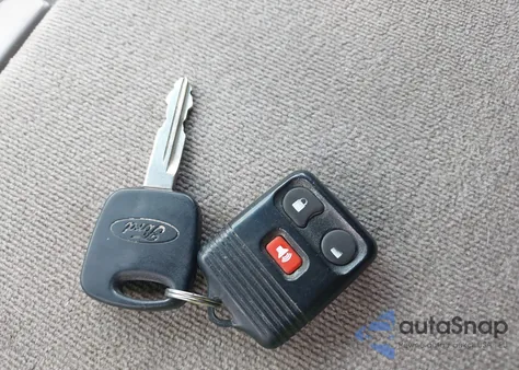 1999 Ford F-150 Lariat/Xl/Xlt z USA, uszkodzony, nr VIN 1FTRX17L0XNC07560